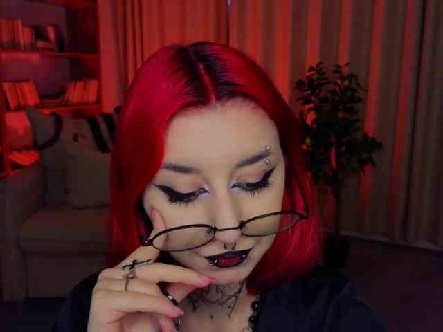 MistressMarcelline webcam