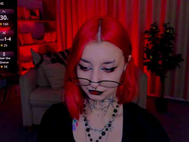 MistressMarcelline webcam
