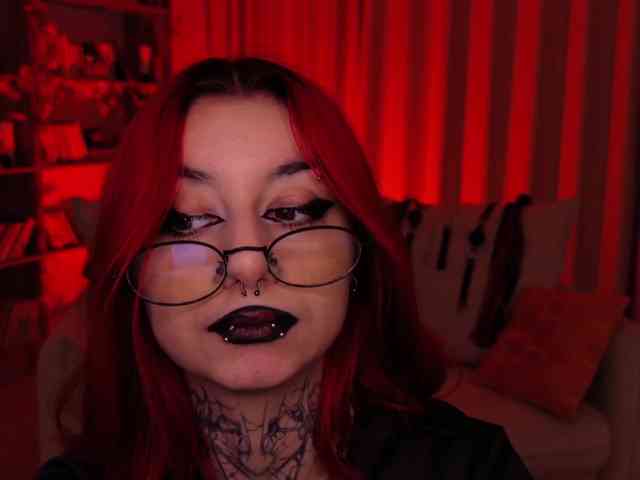 MistressMarcelline webcam