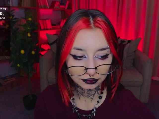 MistressMarcelline webcam