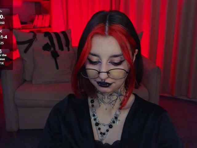MistressMarcelline webcam