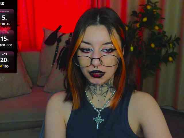 MistressMarcelline webcam