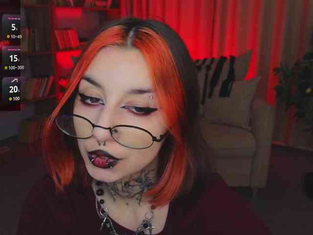 MistressMarcelline webcam