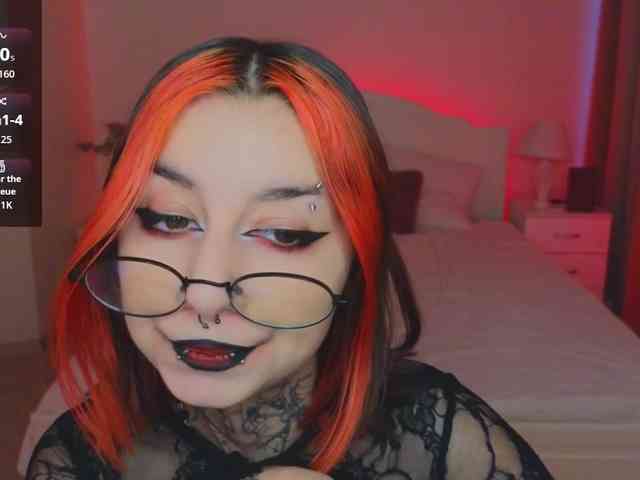 MistressMarcelline webcam