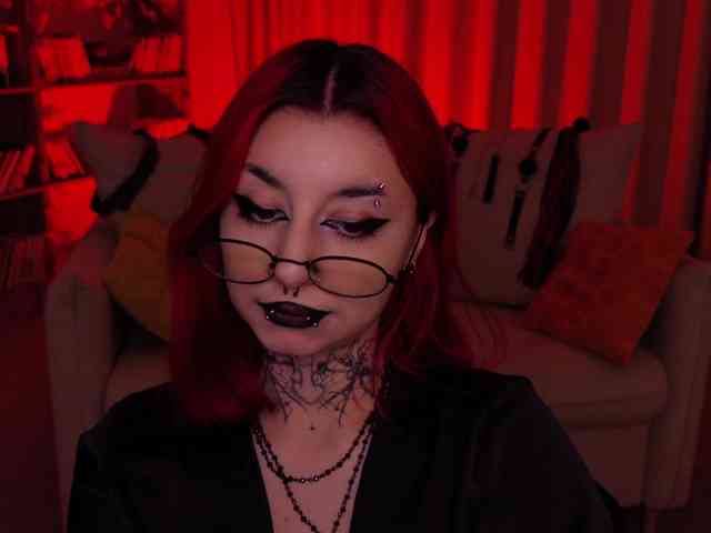 MistressMarcelline webcam