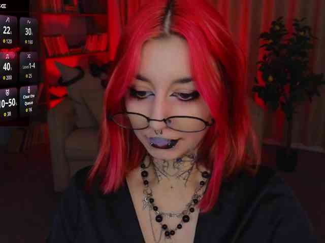 MistressMarcelline webcam