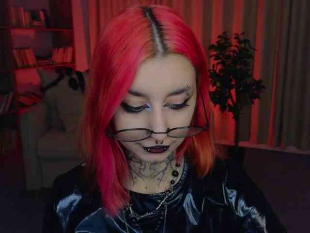 MistressMarcelline webcam