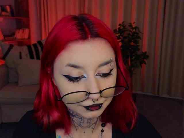 MistressMarcelline webcam