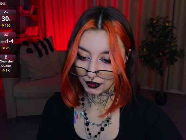 MistressMarcelline webcam