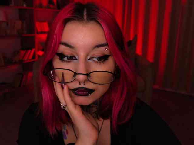 MistressMarcelline webcam