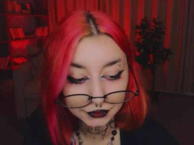 MistressMarcelline webcam