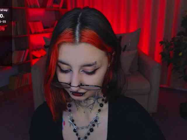 MistressMarcelline webcam