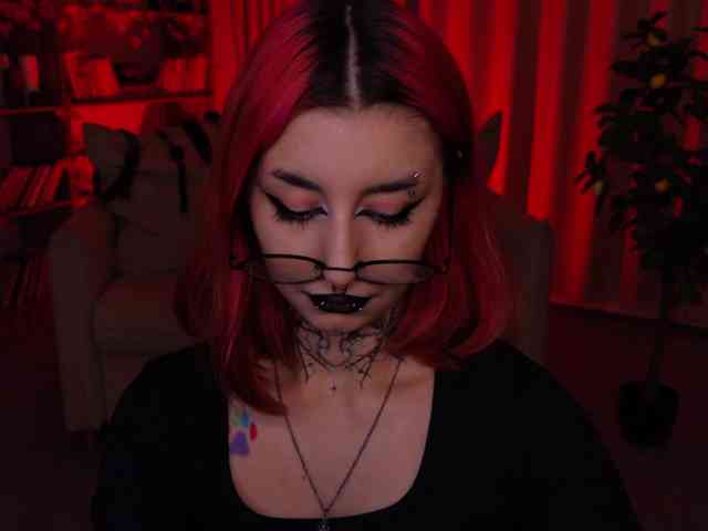 MistressMarcelline webcam