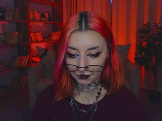 MistressMarcelline webcam