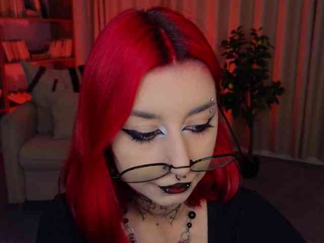 MistressMarcelline webcam