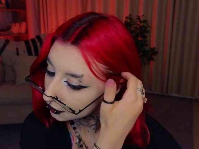 MistressMarcelline webcam
