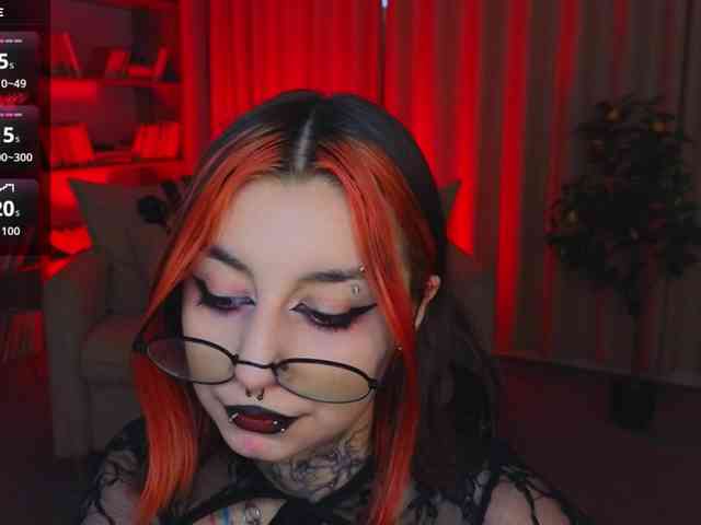 MistressMarcelline webcam