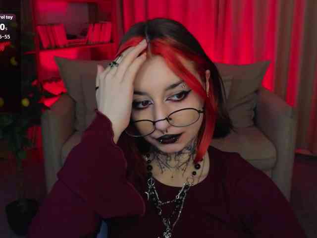 MistressMarcelline webcam