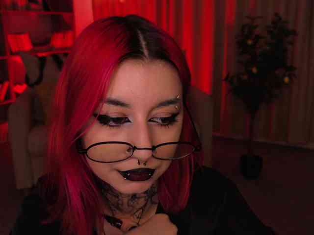 MistressMarcelline webcam