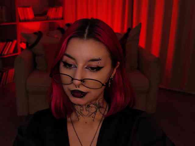 MistressMarcelline webcam