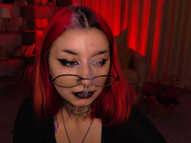MistressMarcelline webcam