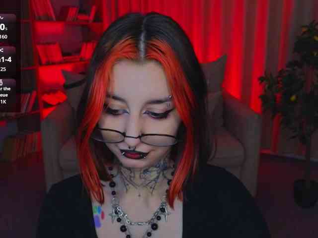 MistressMarcelline webcam