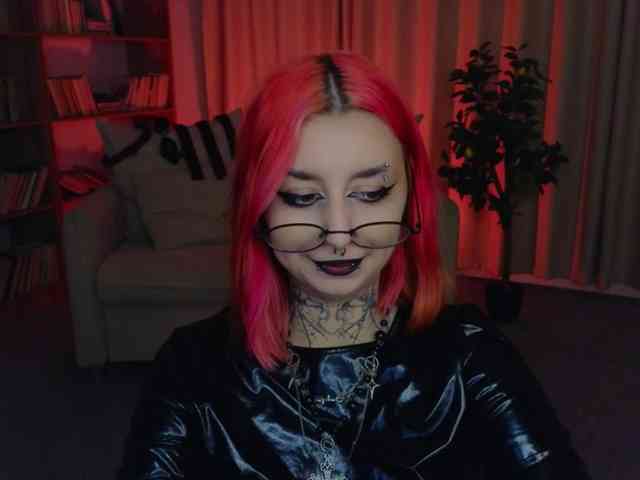 MistressMarcelline webcam