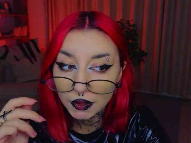 mistressmarcelline's live room