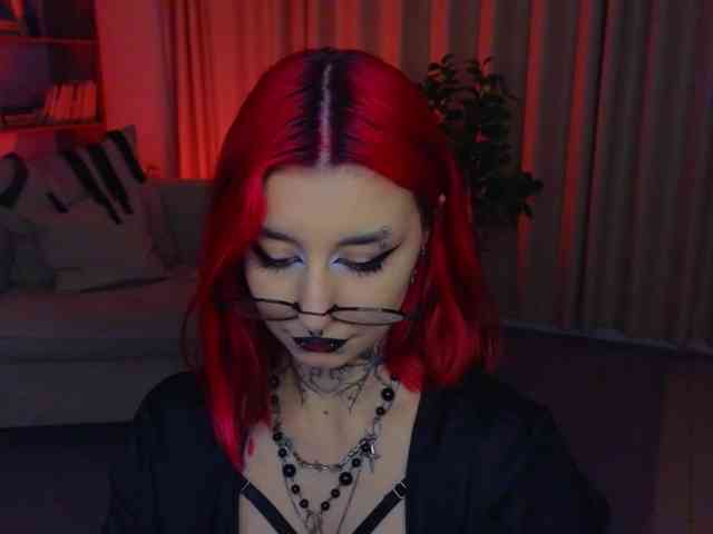 MistressMarcelline webcam