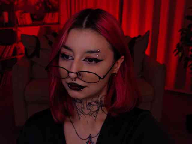 MistressMarcelline webcam