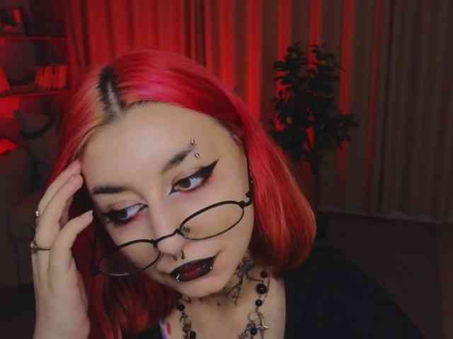 MistressMarcelline webcam
