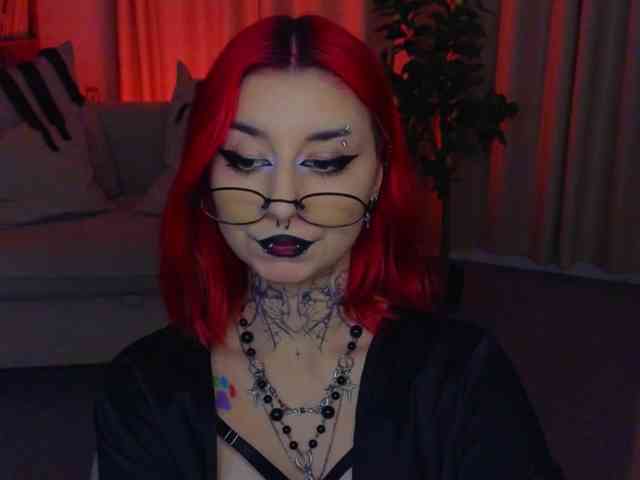 MistressMarcelline webcam