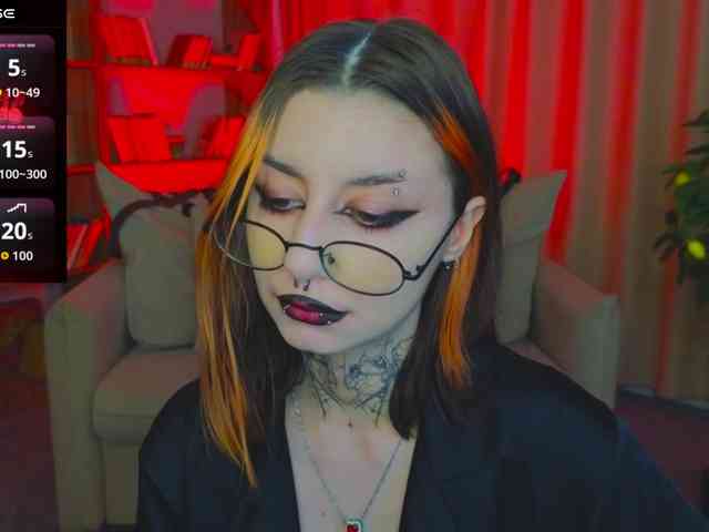 MistressMarcelline webcam