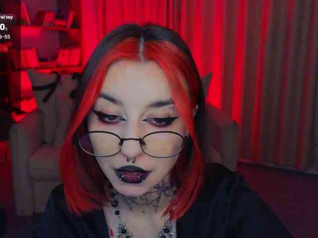 MistressMarcelline webcam