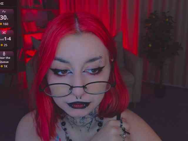MistressMarcelline webcam