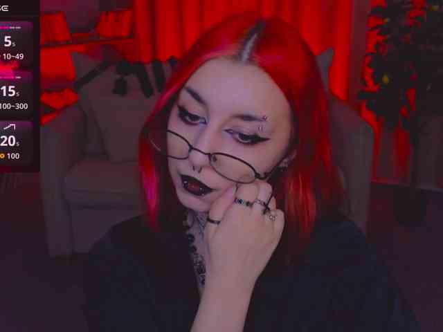 MistressMarcelline webcam