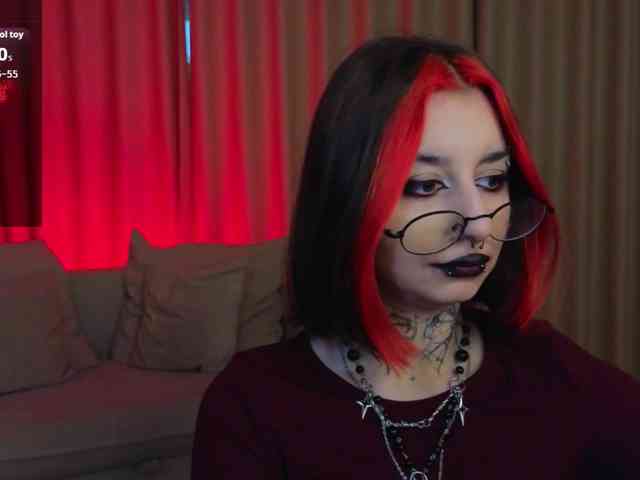 MistressMarcelline webcam
