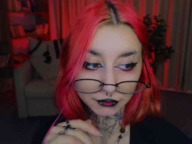 MistressMarcelline webcam