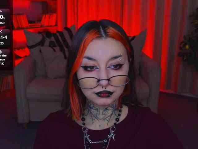 MistressMarcelline webcam