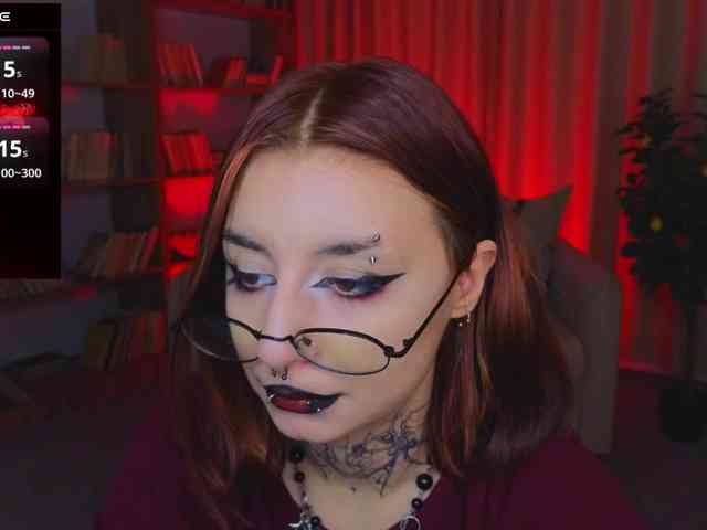 MistressMarcelline webcam