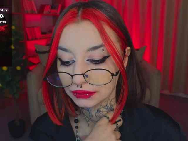 MistressMarcelline webcam