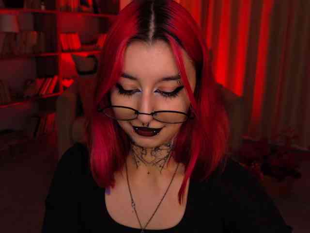 MistressMarcelline webcam