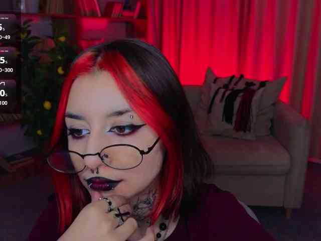 MistressMarcelline webcam
