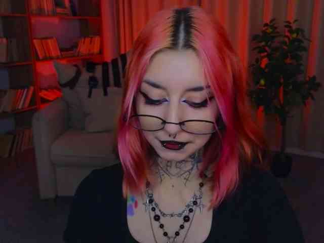 MistressMarcelline webcam