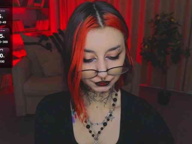 MistressMarcelline webcam