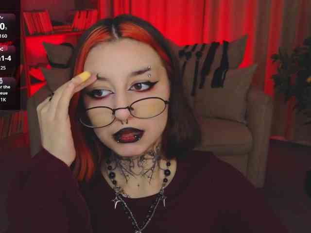 MistressMarcelline webcam