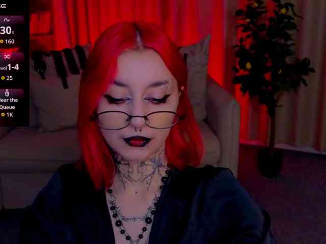 MistressMarcelline webcam