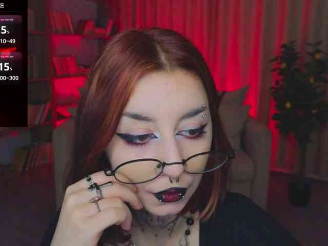 MistressMarcelline webcam