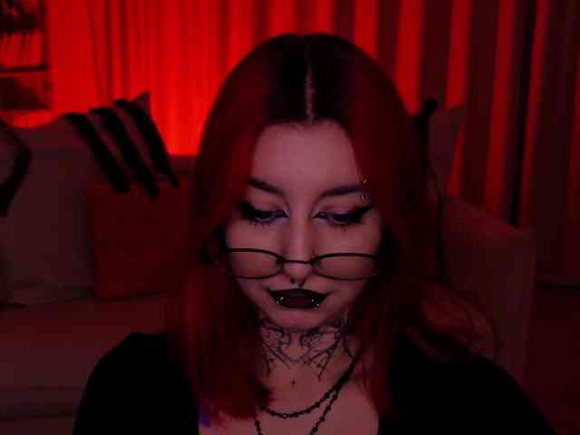 MistressMarcelline webcam