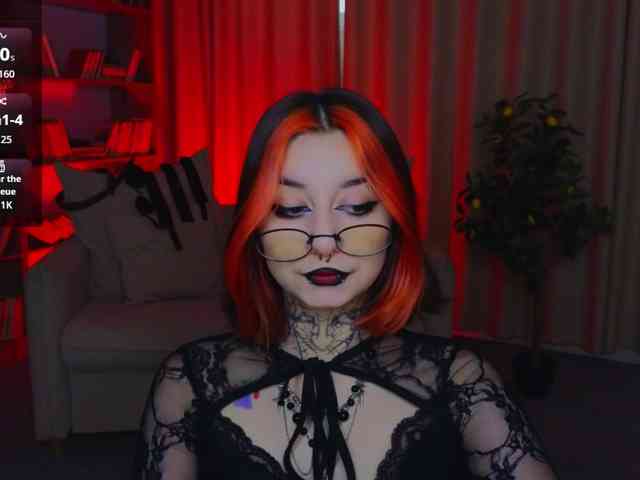MistressMarcelline webcam